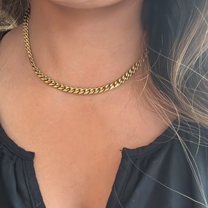 Chain link necklace